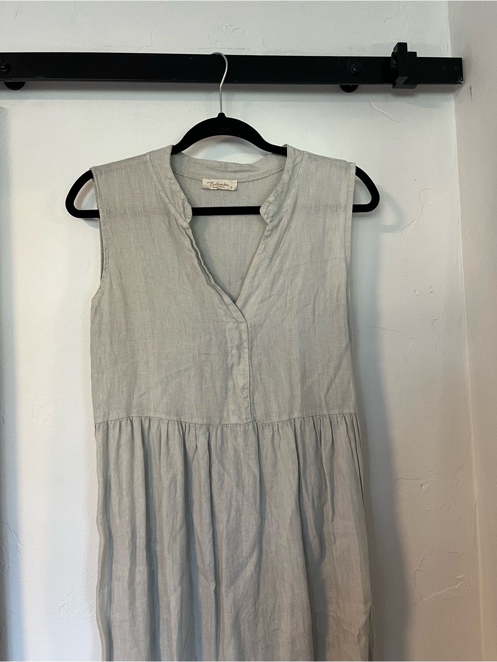 Adonna Light Gray Sleeveless V-Neck Tunic Dress